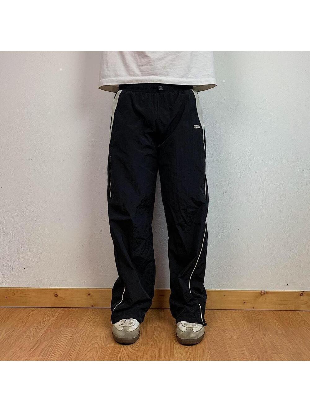 Baggy loose lightweight striped black and white windbreaker pants. Very nice - Picture 5 of 7
